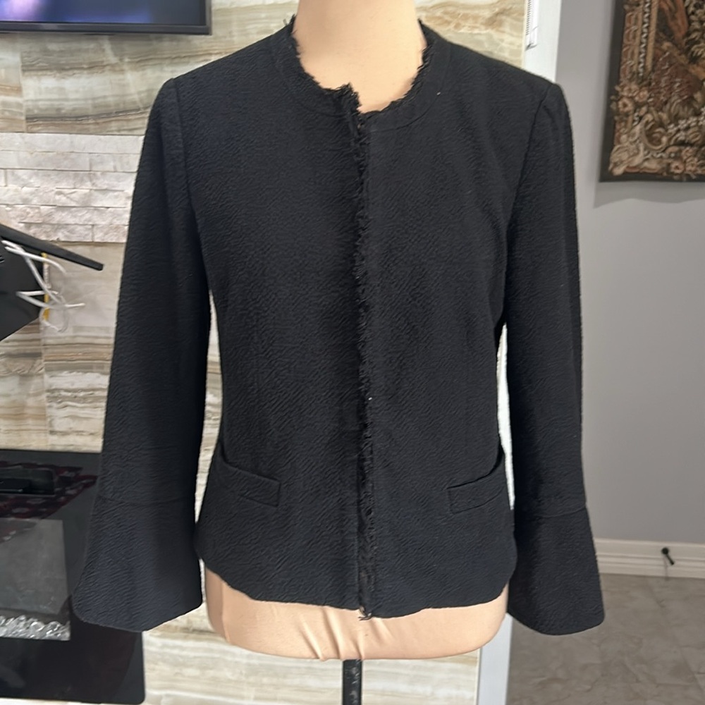 Ann Taylor LOFT Open Front Frayed Trim Crop‎ Blazer. Size 4 (852)